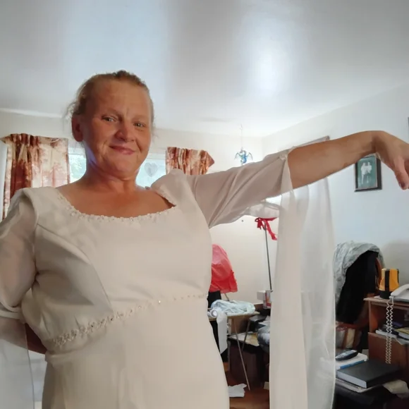 Cream Wedding Dress - Picture 4 of 4